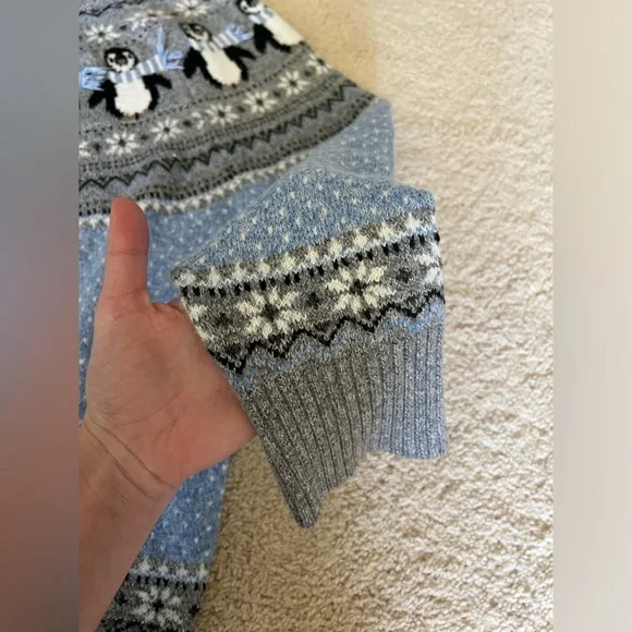 Penguin Sweater - Picture 3 of 5